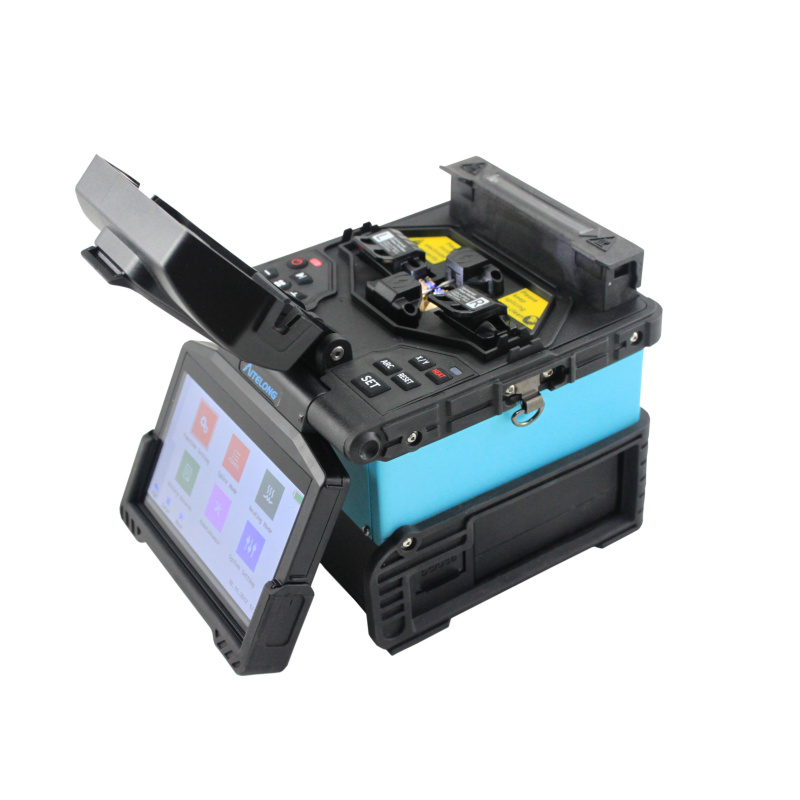 What a good peroforamcn fiber cleaver should have?